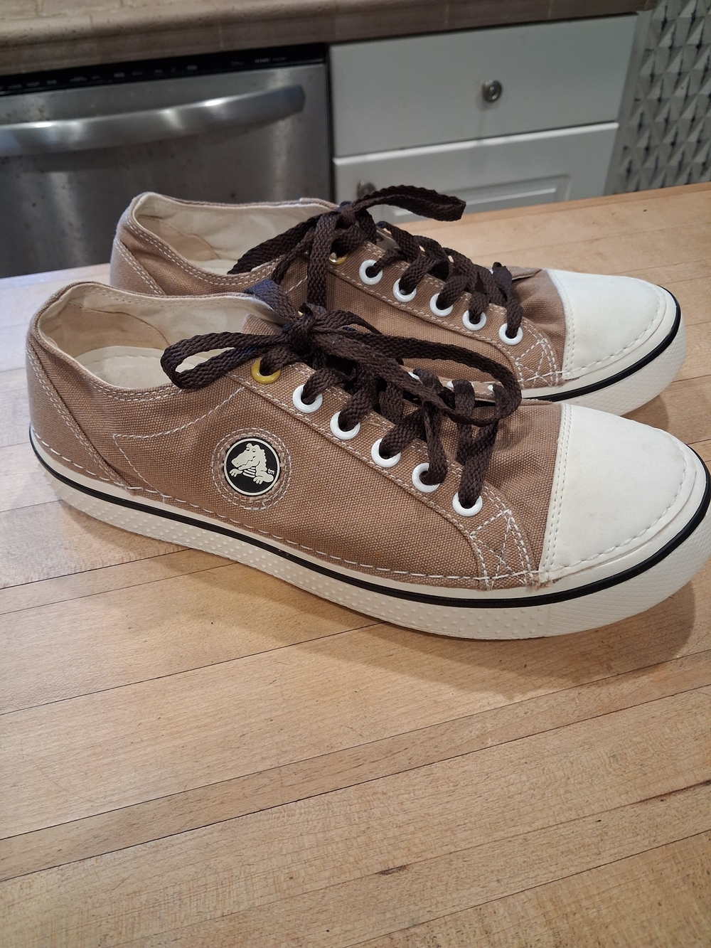 CROCS Hover Lace-up Men's Brown Canvas Low-Top Sneakers with White Toe